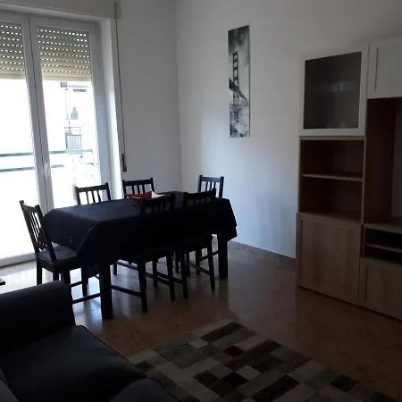 Casa Leoni Como